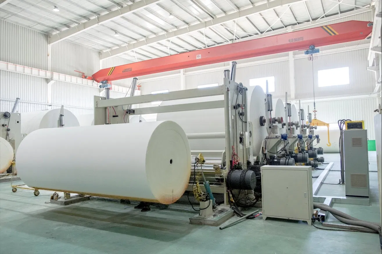 Большой диаметр 1500 мм Rewinding Jumbo Roll Slitter Rewinder Machine для быстрого и точного производства 3